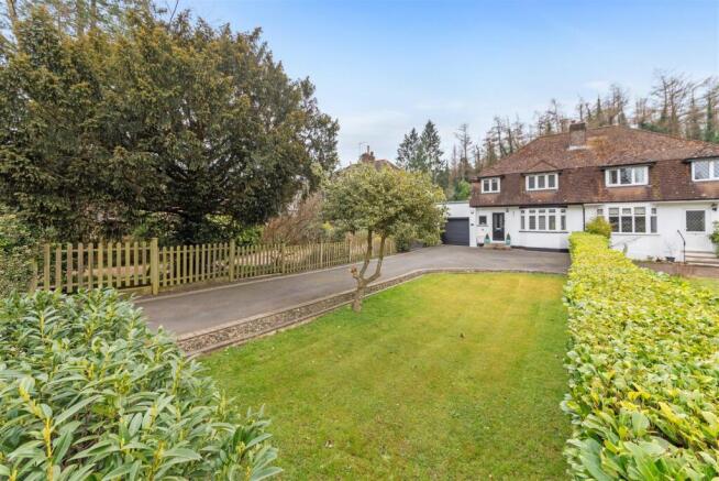 3 London Road 40.jpg