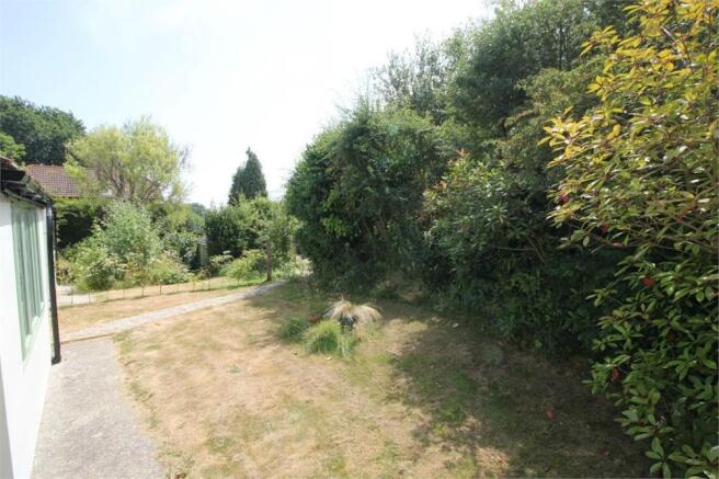 2 Bedroom Cottage For Sale In 46 Fairfield Chase Bexhill On Sea
