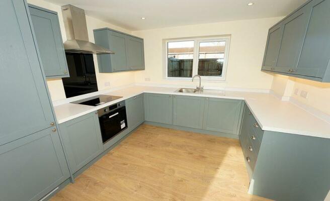 Fully fitted Kitchen