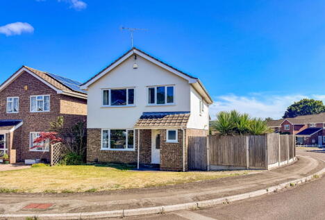 Cherington Road - close to Golden Valley School