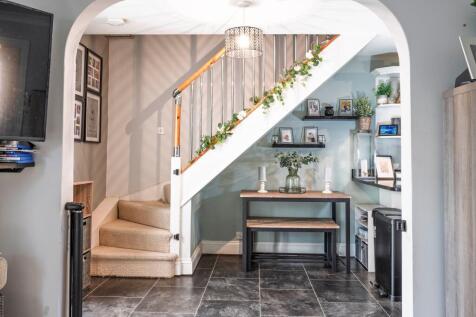 St. Georges Close, Old Town, GL56