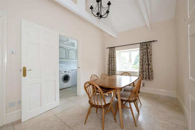 Dining Room.jpg