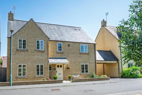 Stirling Way, Moreton-In-Marsh, GL56