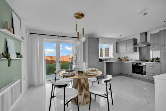 KITCHEN/DINING ROOM