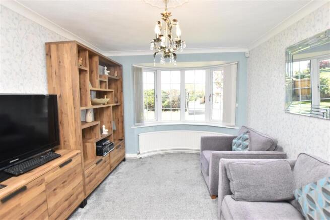 SITTING ROOM (REAR)