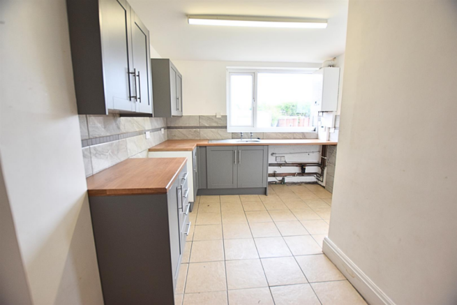 KITCHEN DINER (L-Shaped)