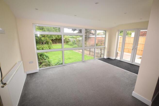 SITTING ROOM