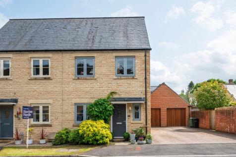 Eagle Drive, Upper Rissington, GL54