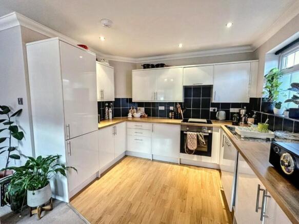 WhatsApp Image 20251024 at 111111_10c1aab2.jpg