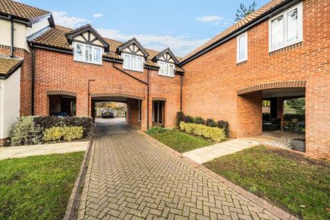 Helston Lane, Windsor