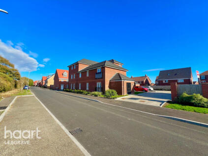 Cresswell Edge, Dunstable