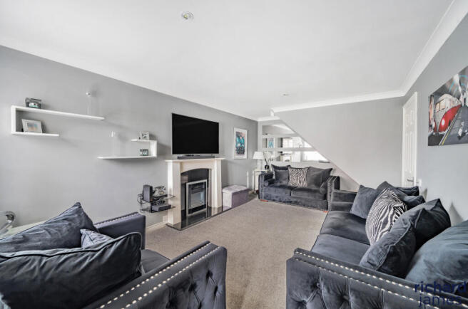 a3537225-5d52-421...