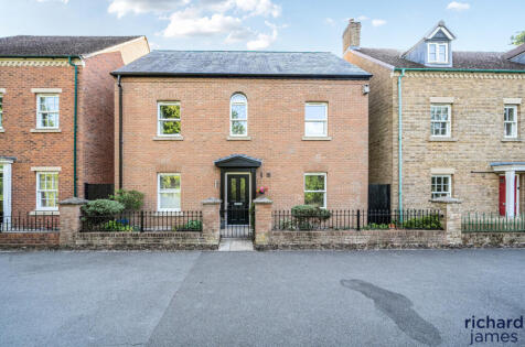 Collard Close, East Wichel, Swindon, SN1