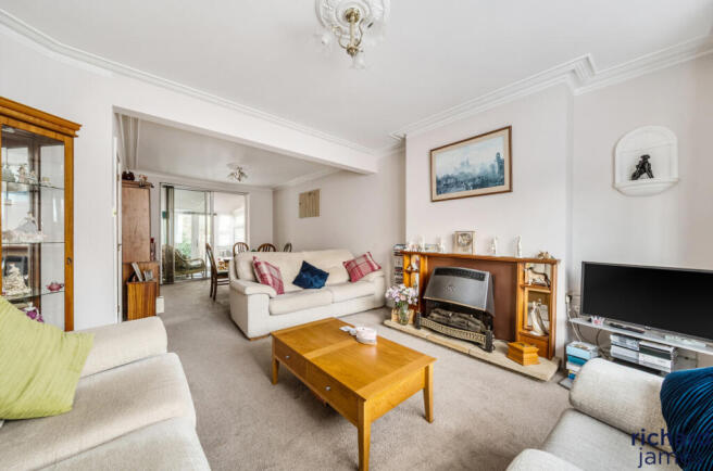 9dfc69d38ed2441183f441e0bae518ba