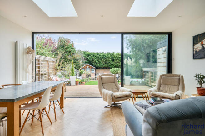 76dda293668b416d8caa4d025332acf1