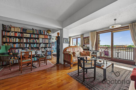 130 Wapping High Street, London, E1W