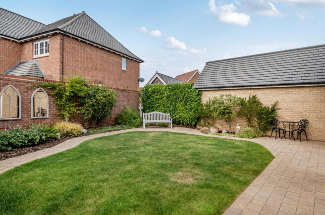 1348602-2-68b9b57...