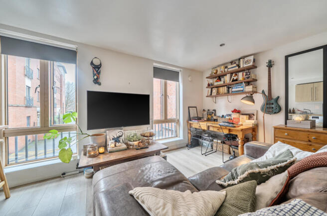 1408649-15-6984a1...