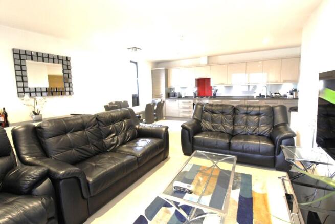 Kitchen/Lounge