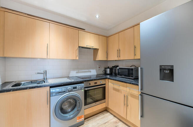 1303368-9-683f2ec...