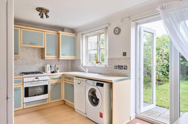 1329521-11-6880b6...