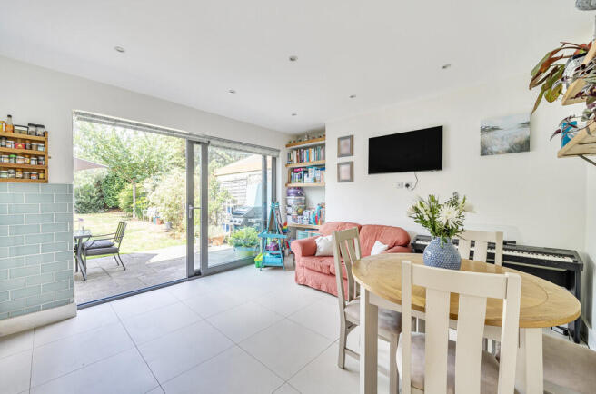 1319233-13-687a85...