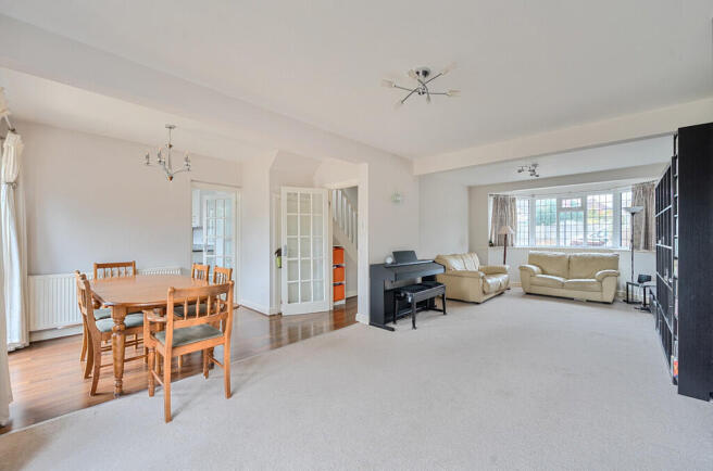 1333982-9-68ad893...