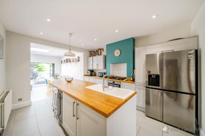 3287d2cc-ba7f-454...