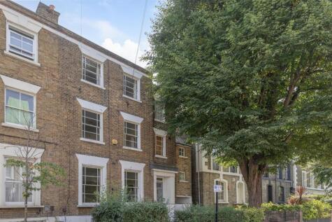 Lyndhurst Way, London