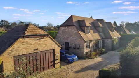 Downsview Road, GU35