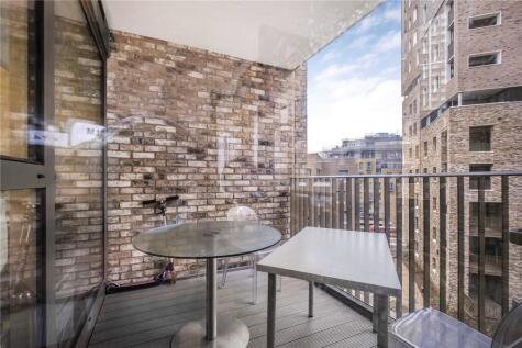 Walworth Square, London, SE17