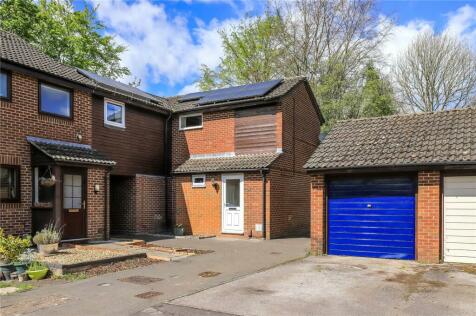 Winchester - 3 bedroom end of terrace house for sale