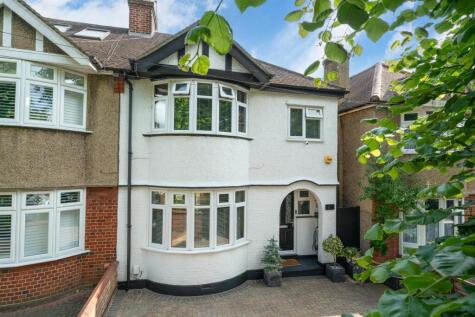 Dickinson Avenue, Croxley Green