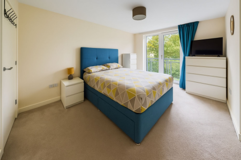 Commonwealth Drive, Howlands Court, RH10