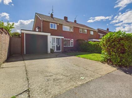 Ashburnham Road, Crawley, RH10