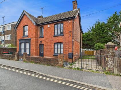 Malthouse Road, Crawley, RH10