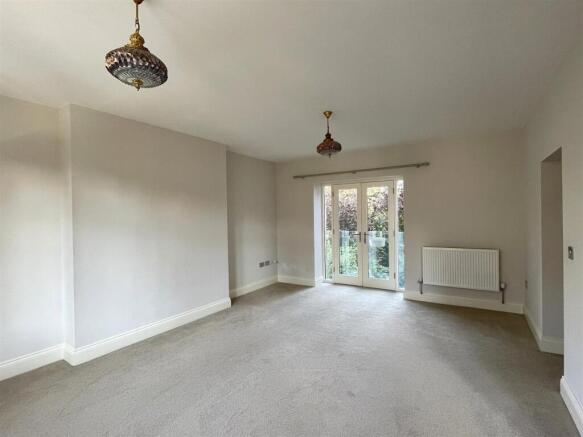 Sitting Room (4).JPG
