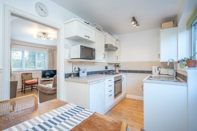 Kitchen/Dining Area