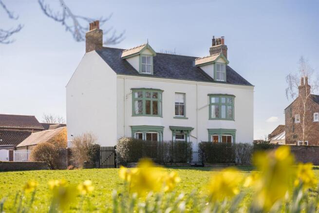 Maypole House