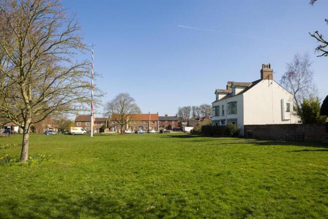 House & Maypole
