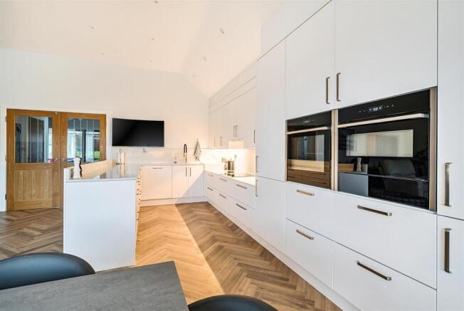 12 - 1386567-6-692dadd719b64.jpg