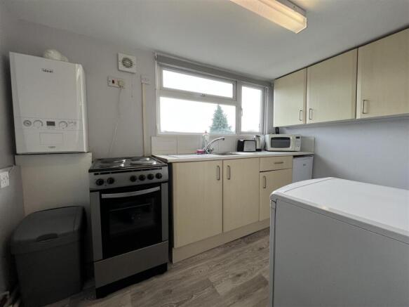 Kitchen (2).jpeg