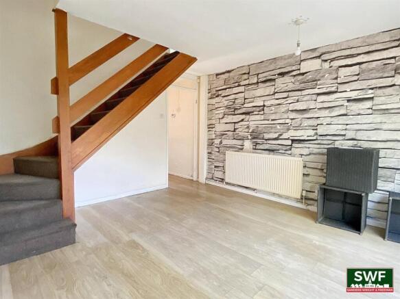Living Room1.jpg