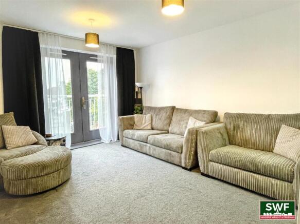 Living Room1.jpg