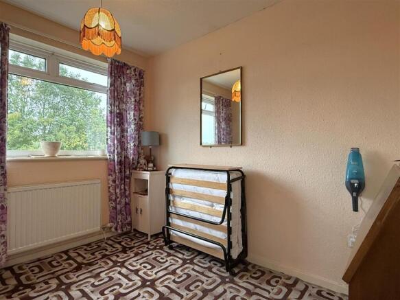 bedroom2.JPG
