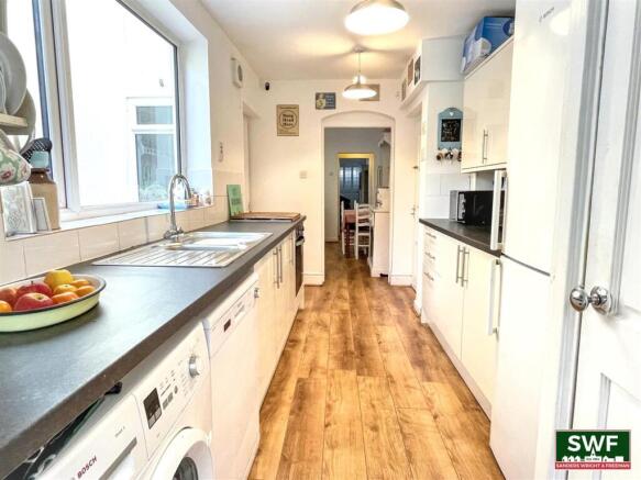 Kitchen1.1.jpg