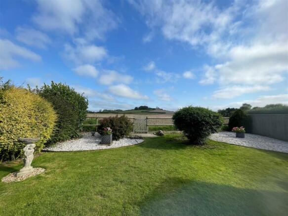 Garden 4.jpg