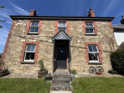 Front Street, East Stour, Gillingham