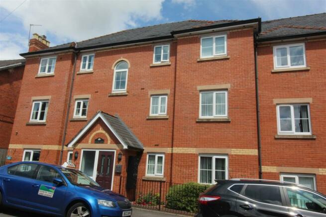 2 bedroom apartment for sale in Beatrice Court Gittin Street