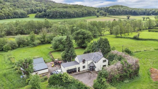 Large Outbuilding/Garage